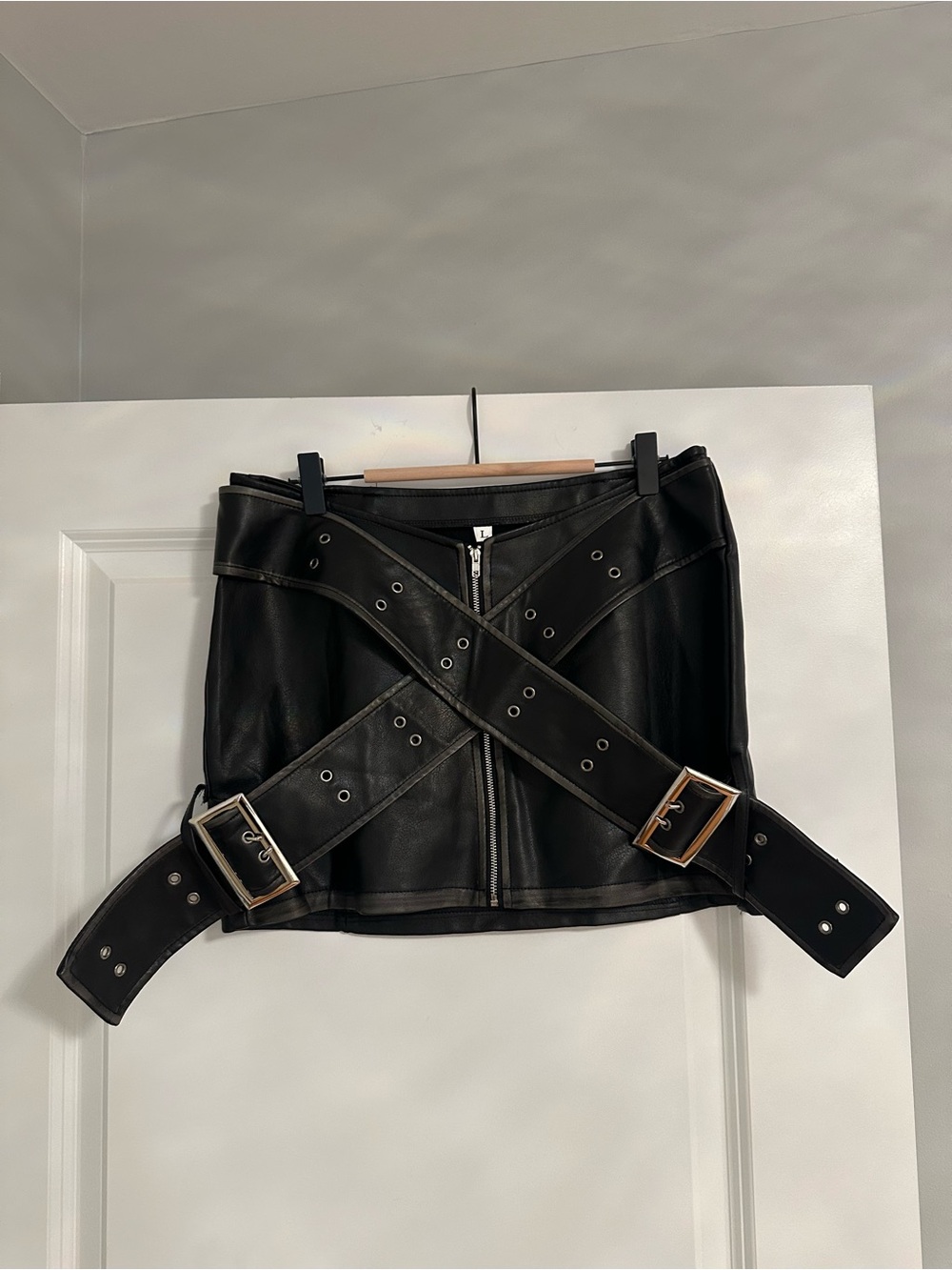 LEATHER SKIRT